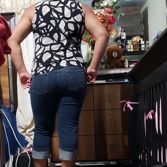 CAPRIS  JEANS BLUE  SZ 6 TWO PIECE TOP SIZE SMALL - Picture 2 of 8